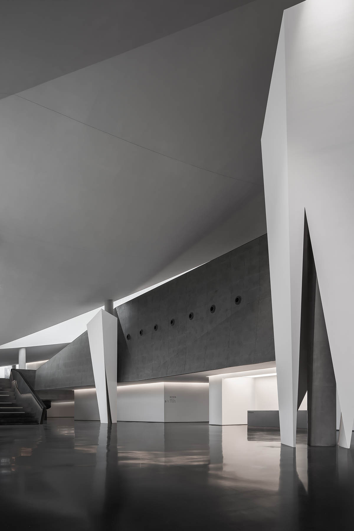Art museum by CSD Design features curvaceous volume and roof inspired by the flower of Chengdu