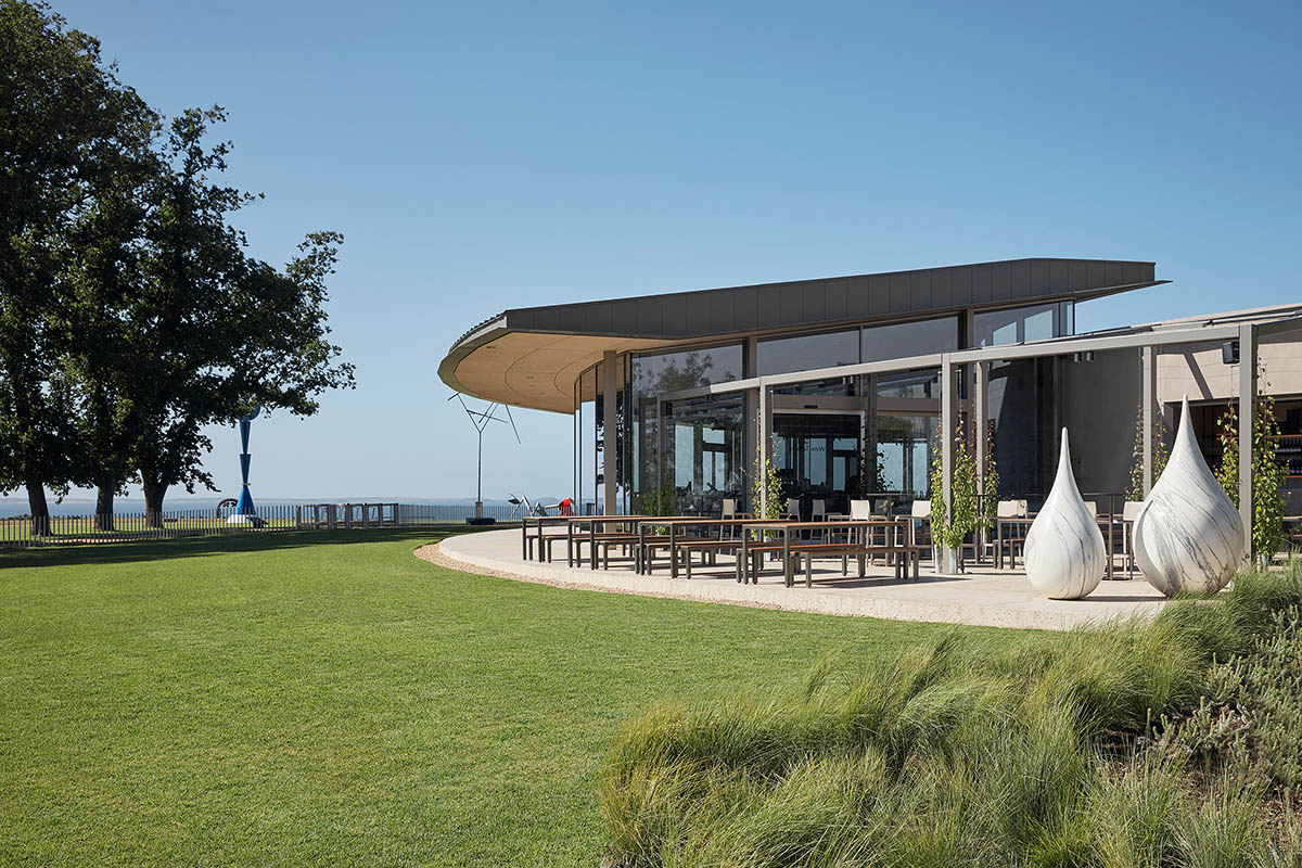 Jolson Architecture and Interiors completes Pt. Leo Estate Winery with sculptural walls in Australia
