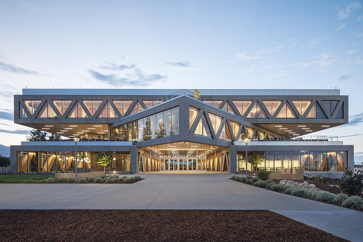 BIG imagined the Robert Day Sciences Building like "a queen on the campus chessboard"
