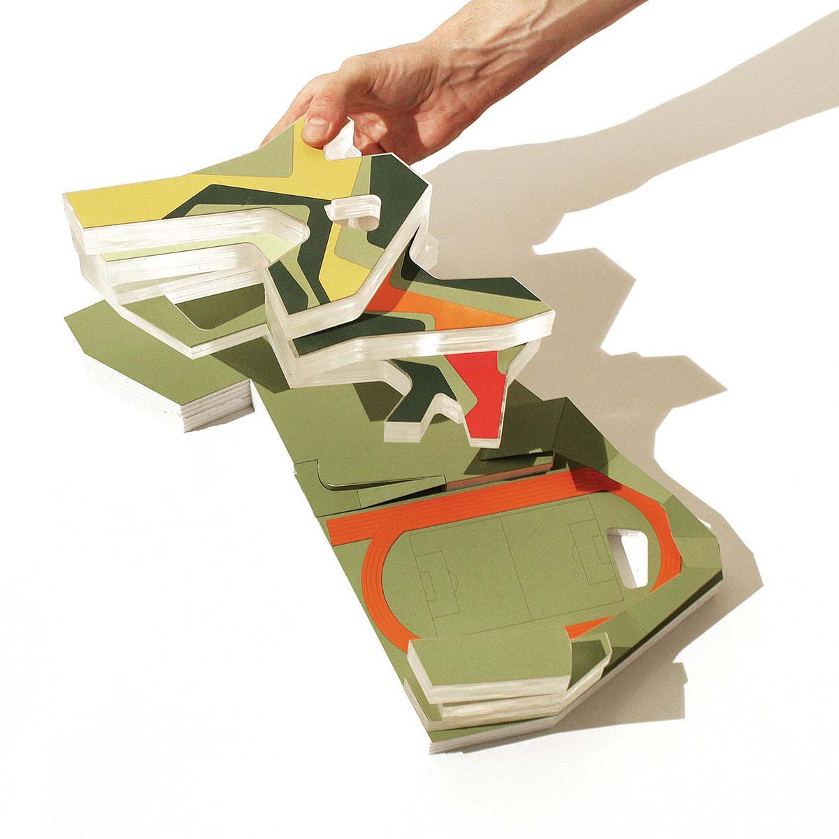 The school features large cracked slabs that serve as walls in the center of Shenzhen city