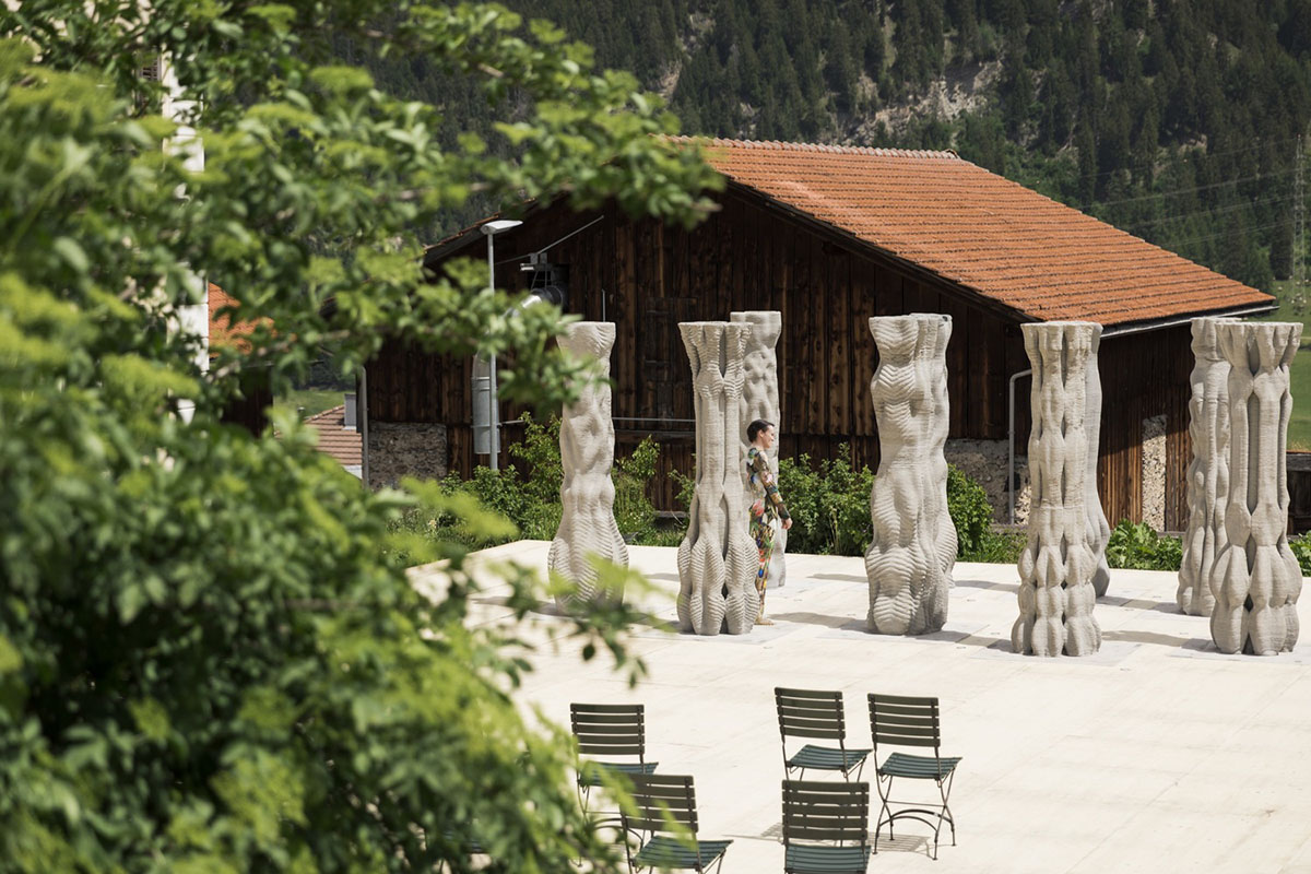 ETH Zurich and NCCR DFAB's monolithic columns present new tectonics of concrete printed architecture