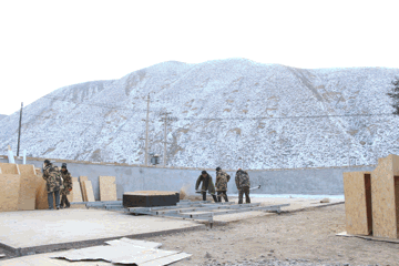 ZHU Jingxiang builds checkered playroom for kids to be built in remote regions