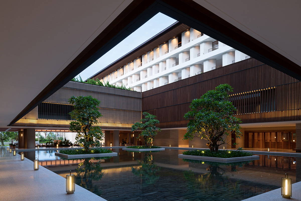 Neri&Hu completes Sanya Wellness Retreat inspired by the ancient Chinese walled city