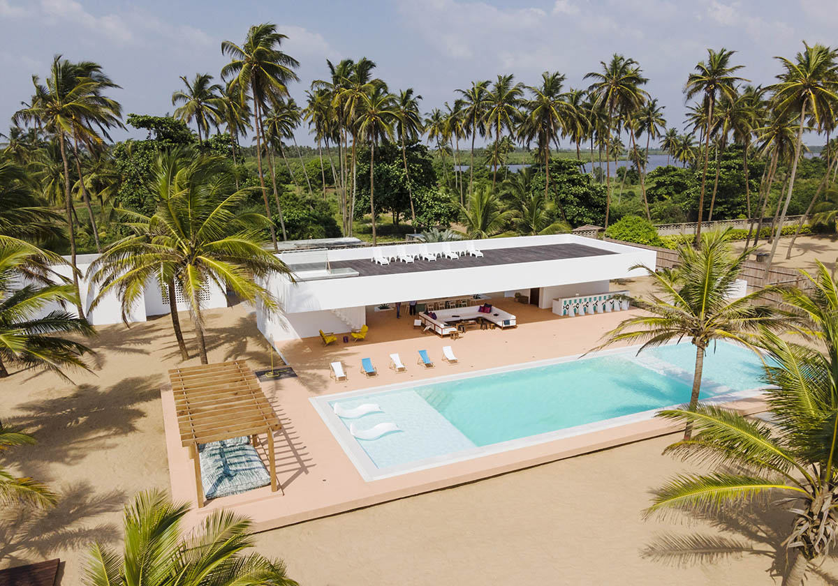 cmDesign Atelier спроектировал полностью белый коралловый павильон на полуострове Лагос 