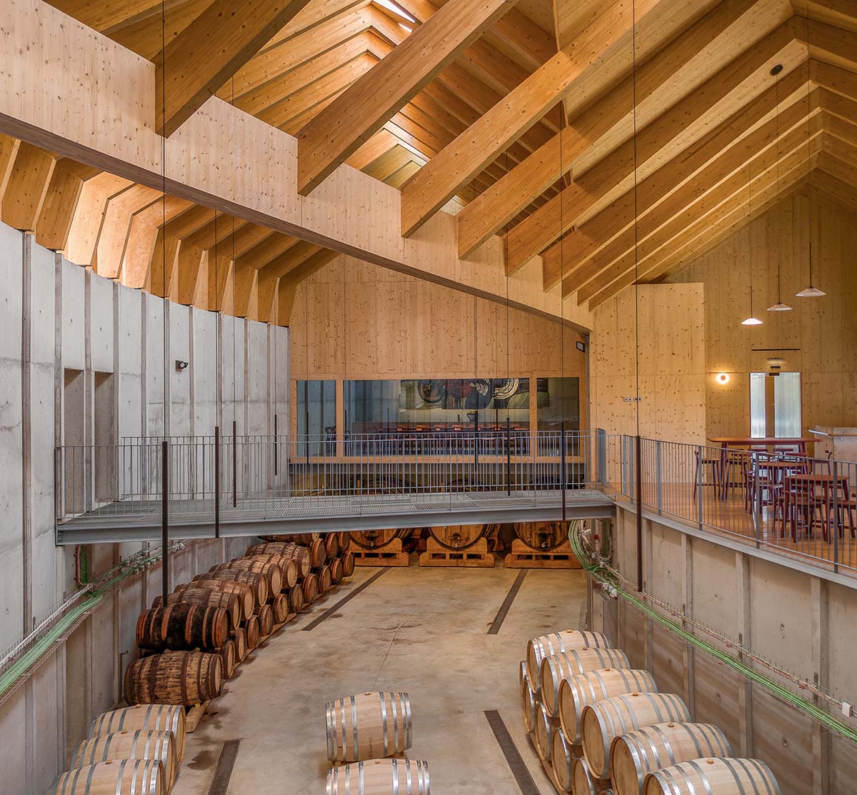 Atelier Sergio Rebelo adds organic elegance to a winery by mimicking the zigzags of the vineyards 