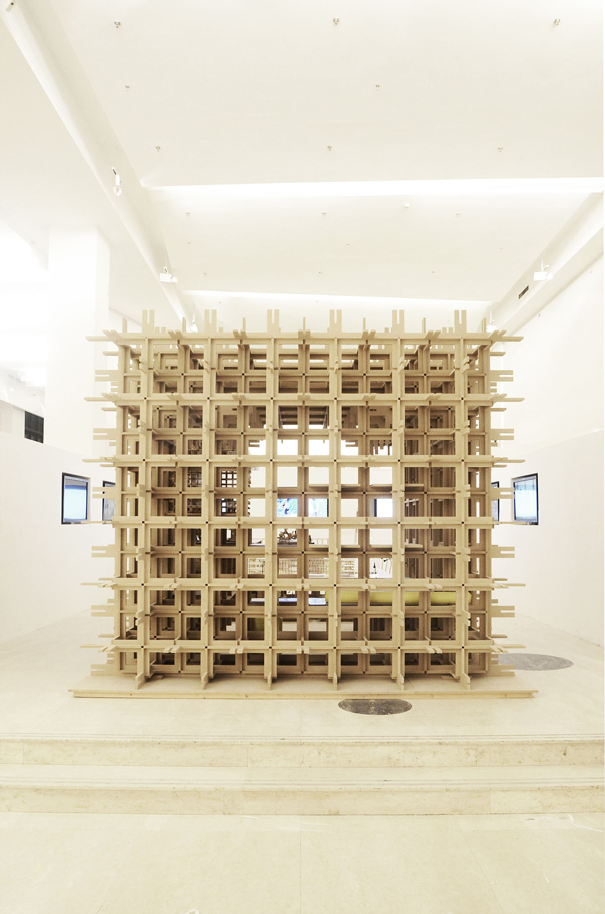CAFAarchStudio10’s students designed seven installations creating personalized forms with wood