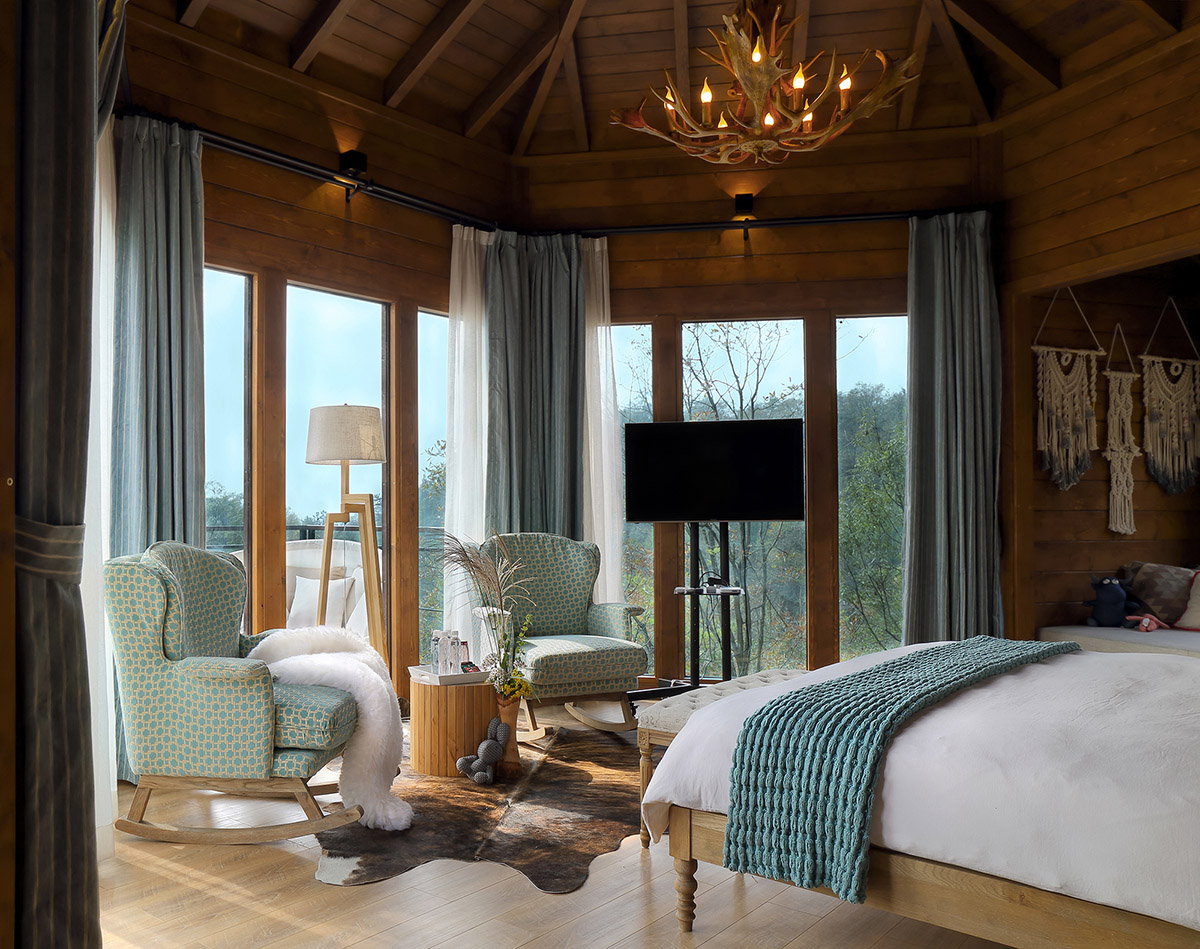 Fan Life built new residential cabins shaped through the original terrain of Hubei Province