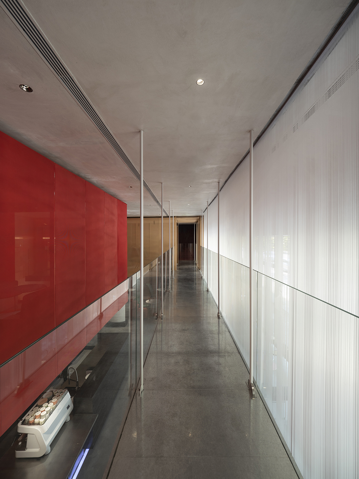 Waterfrom Design completes Doko Bar with giant bloody red boxes in Shenzhen