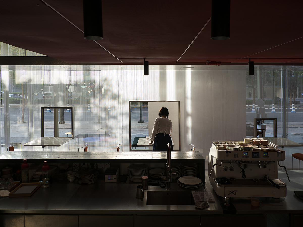 Waterfrom Design completes Doko Bar with giant bloody red boxes in Shenzhen