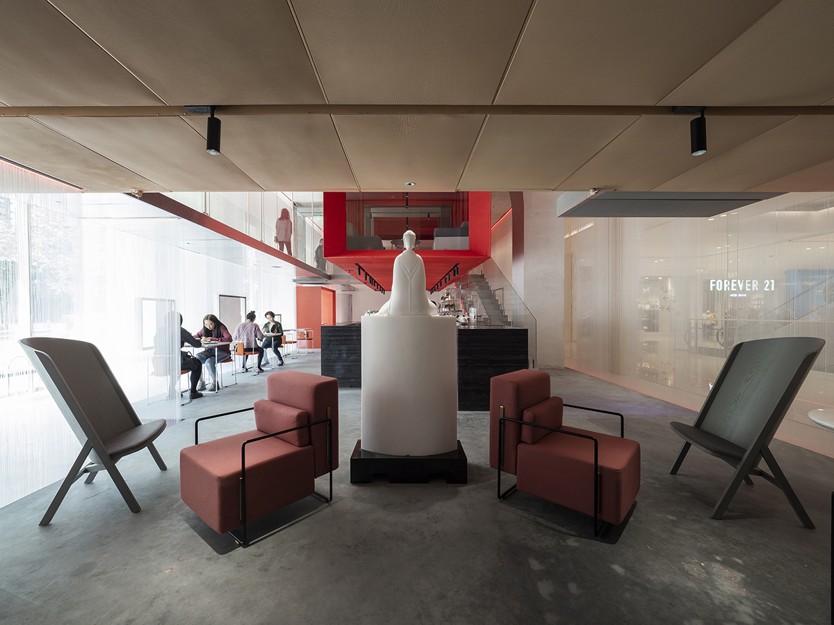 Waterfrom Design completes Doko Bar with giant bloody red boxes in Shenzhen