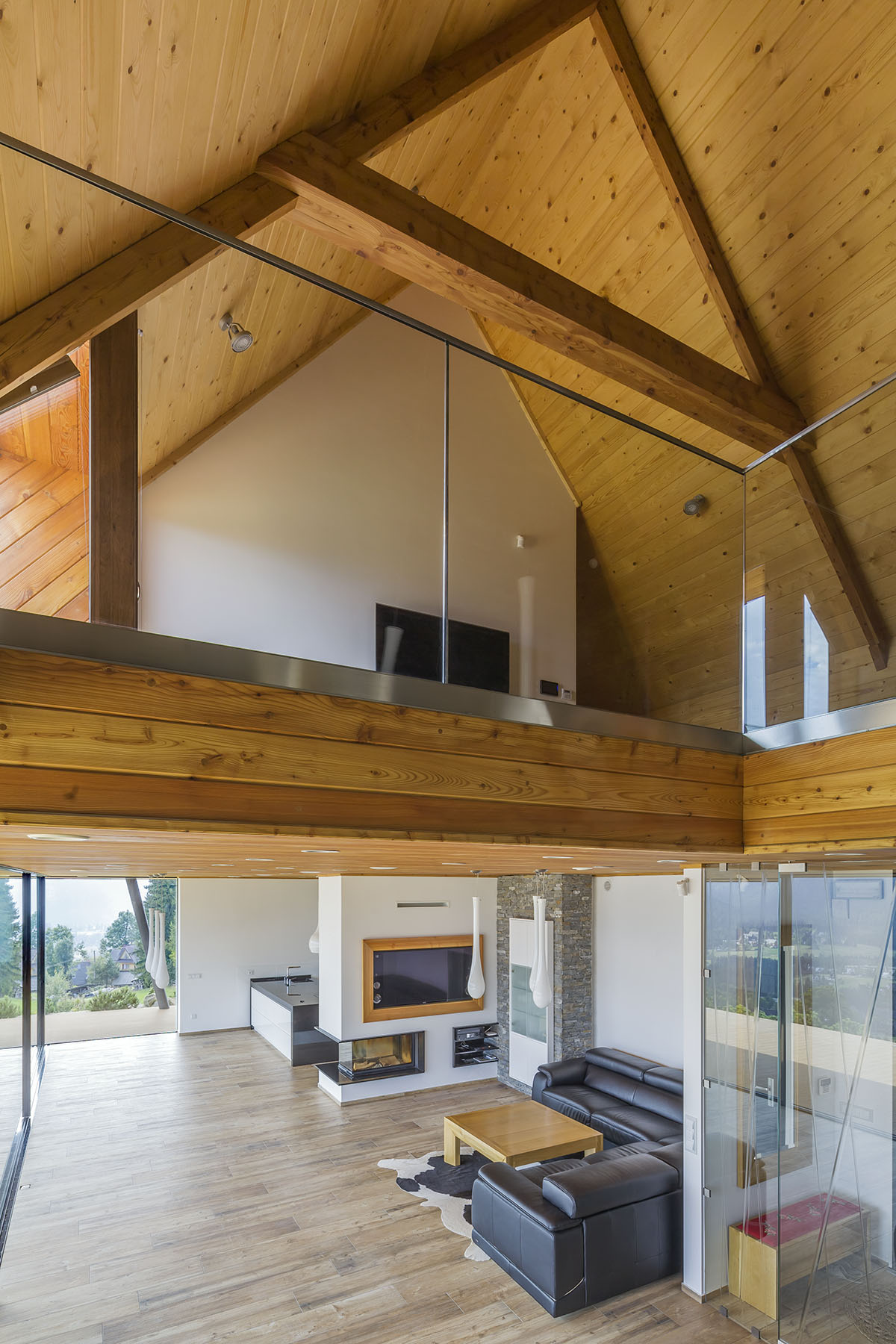 KARPIEL STEINDEL Architektura reinterprets traditional Zakopane style with modern Tatra House