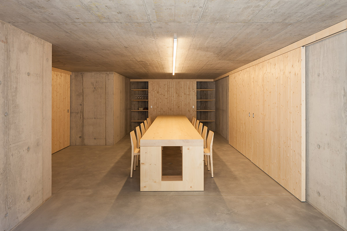 Daniel Buren, Davide Macullo, with Mario Cristiani, Galleria Continua, built this house as public art