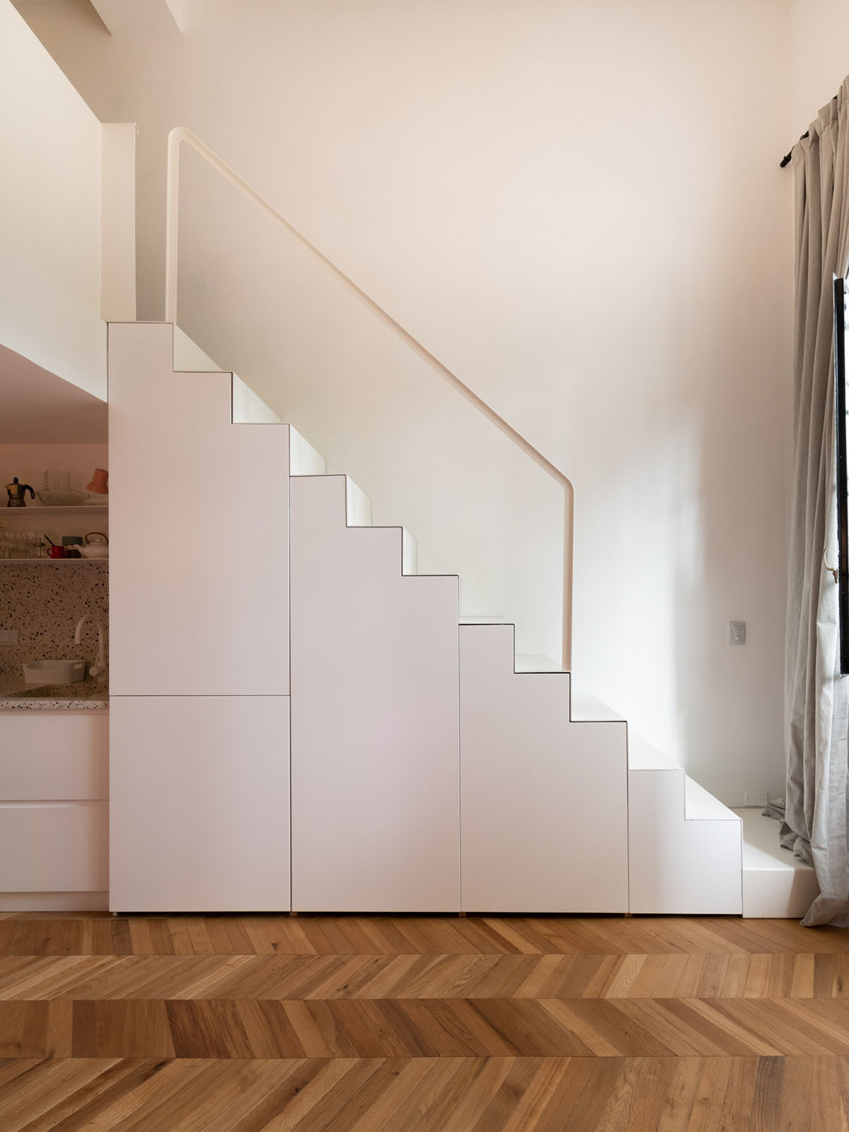 Carol Burton Architecture renovates small historic flat with warm interior space in Buenos Aires