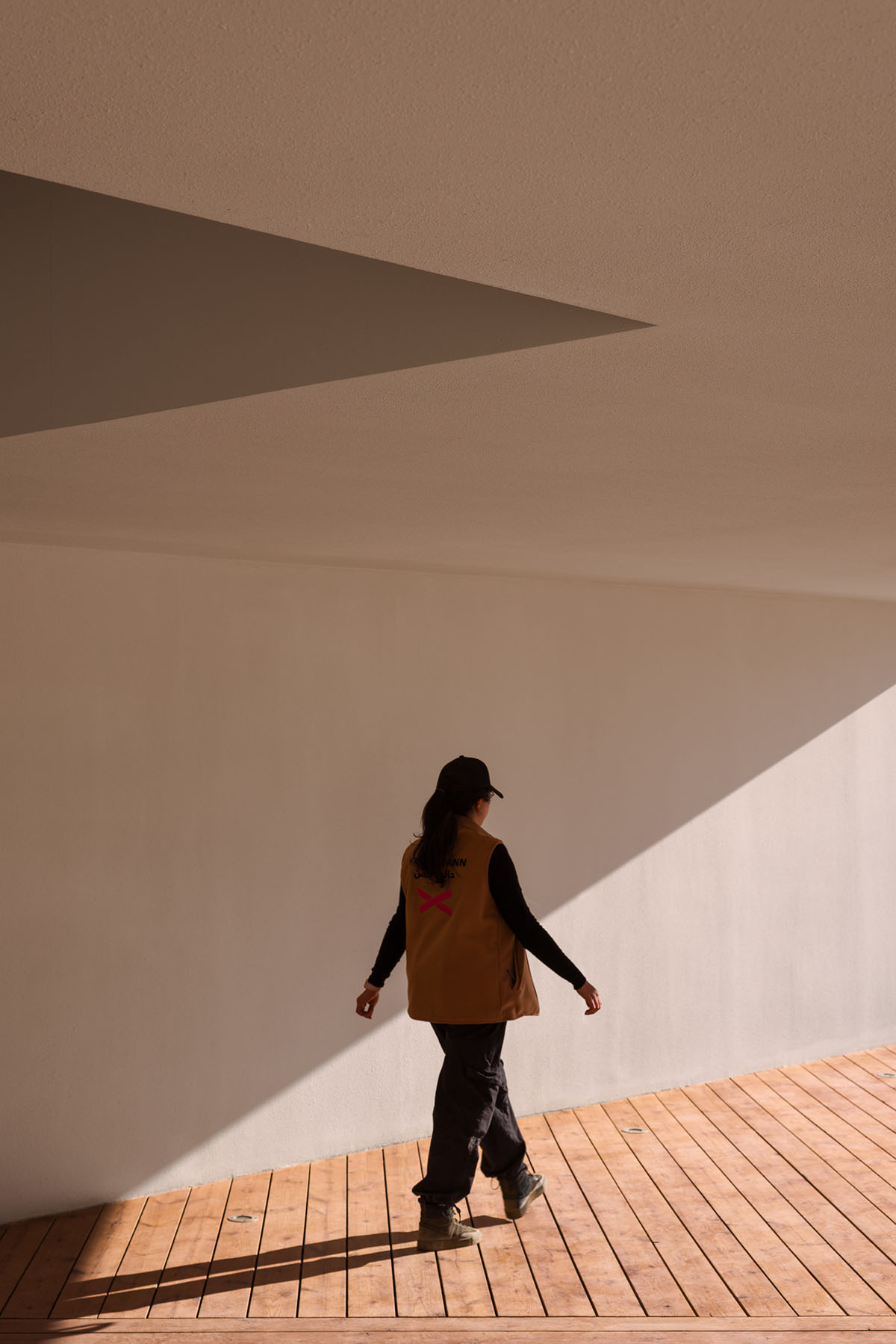 Visitor centre by KWY.studio features diagonally-arranged interior on Saudi Arabian desert 
