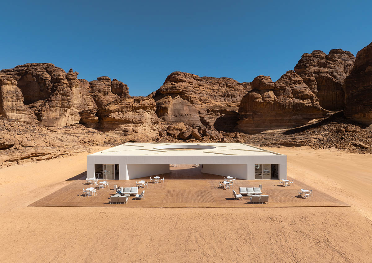 Visitor centre by KWY.studio features diagonally-arranged interior on Saudi Arabian desert 