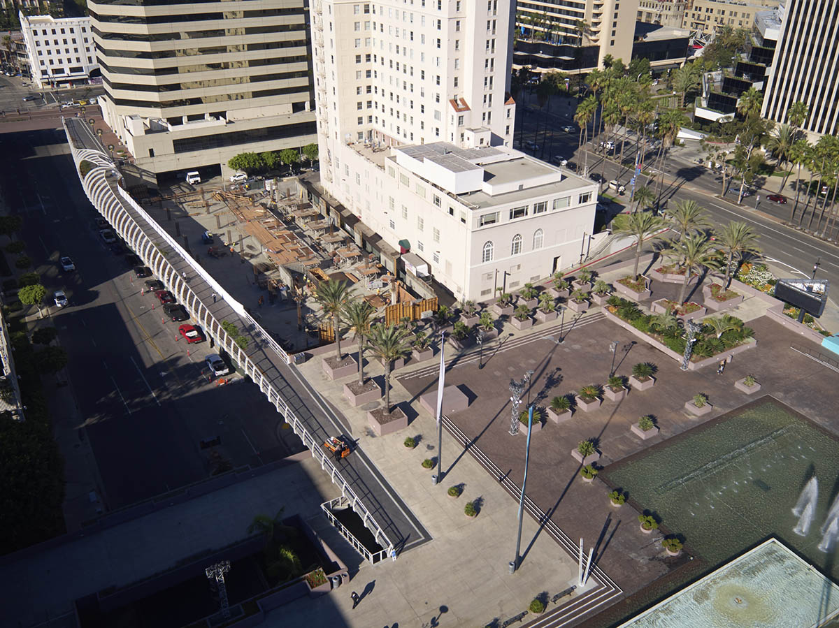 SPF:architects completes Rainbow Bridge with curvy canopy in Long Beach, California