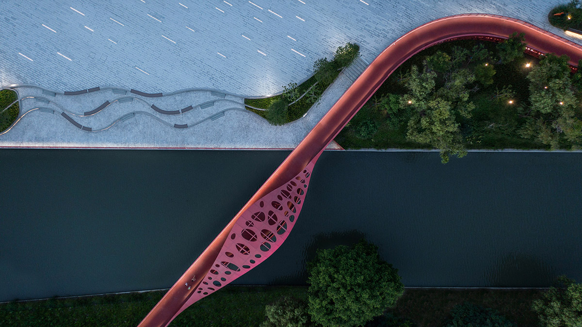 SPARK translates diatom into red-colored 3D-motifed pedestrian bridges and walkways in Shanghai 