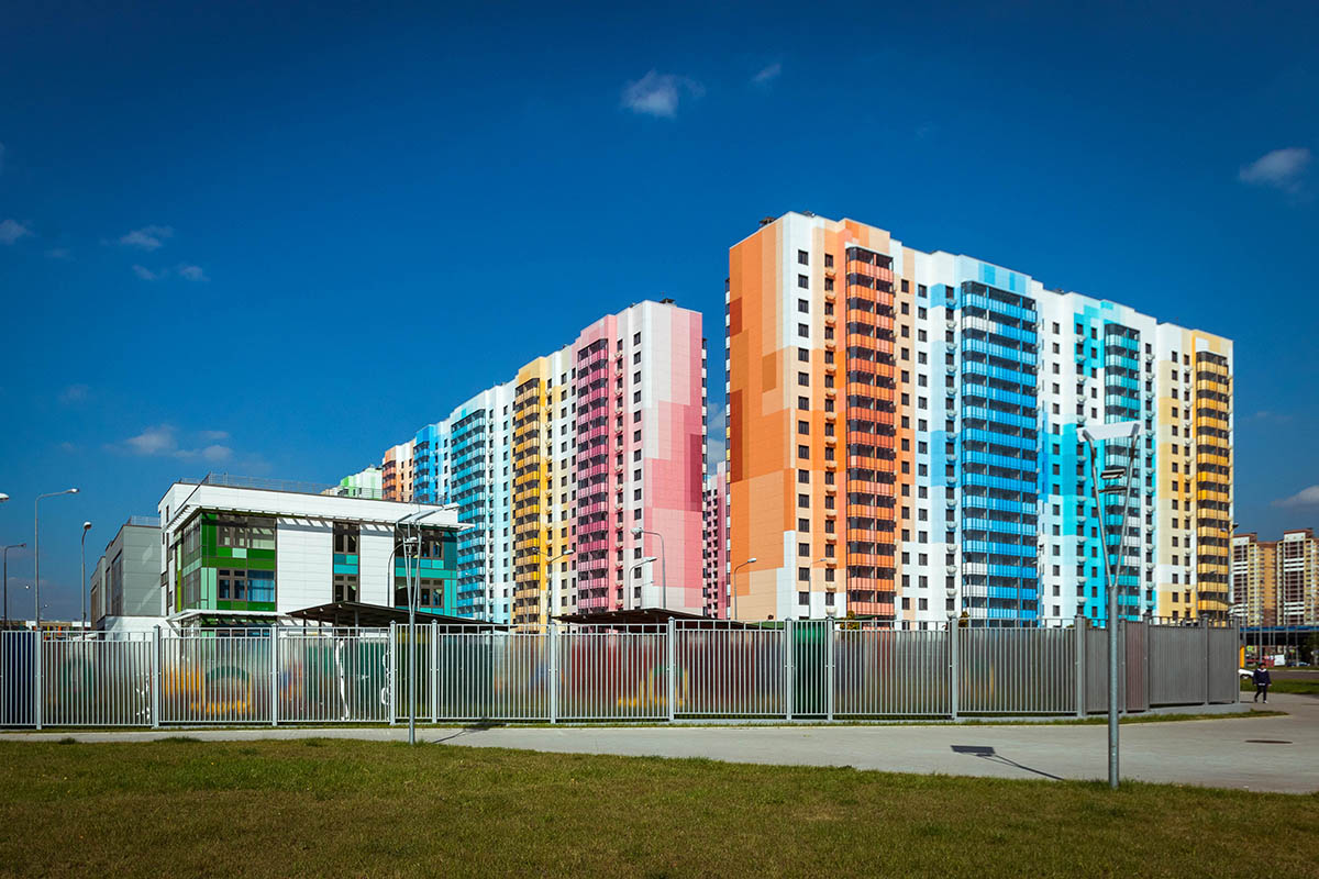 Massimo Iosa Ghini&rsquo;s colorful Muscovite neighborhood in Russia