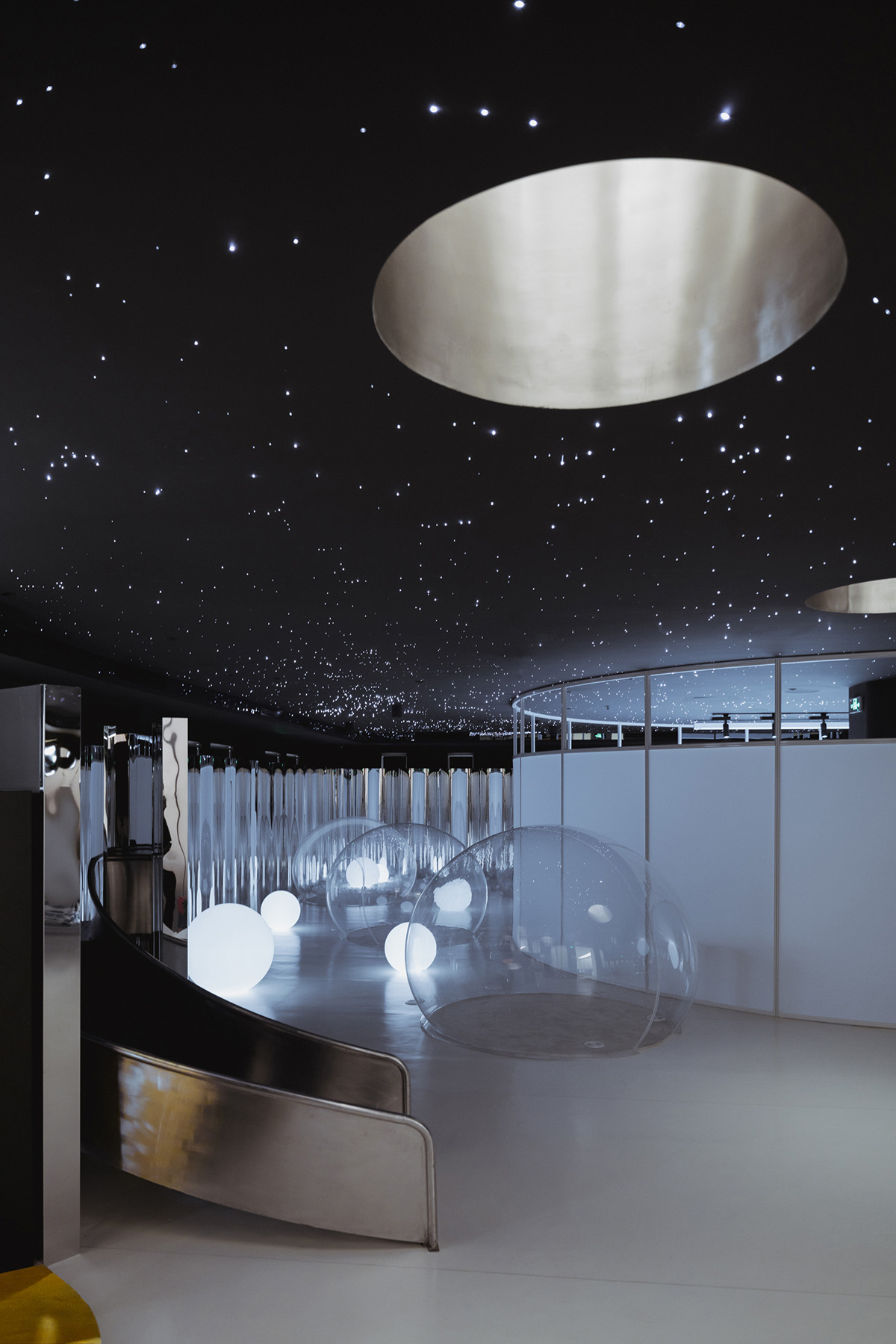 Wutopia Lab Designed a Restaurant as a Magical Neverland for Kids