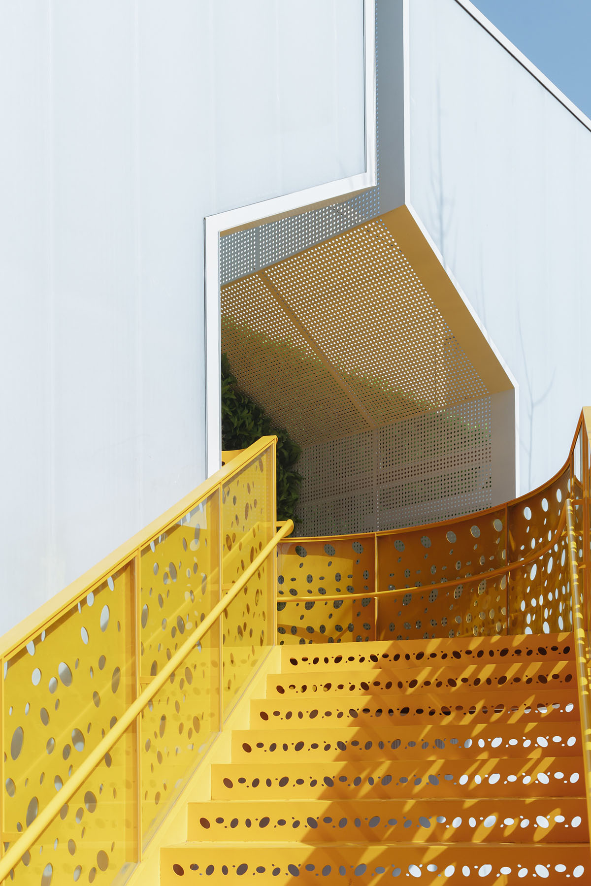 Wutopia Lab Designed a Restaurant as a Magical Neverland for Kids