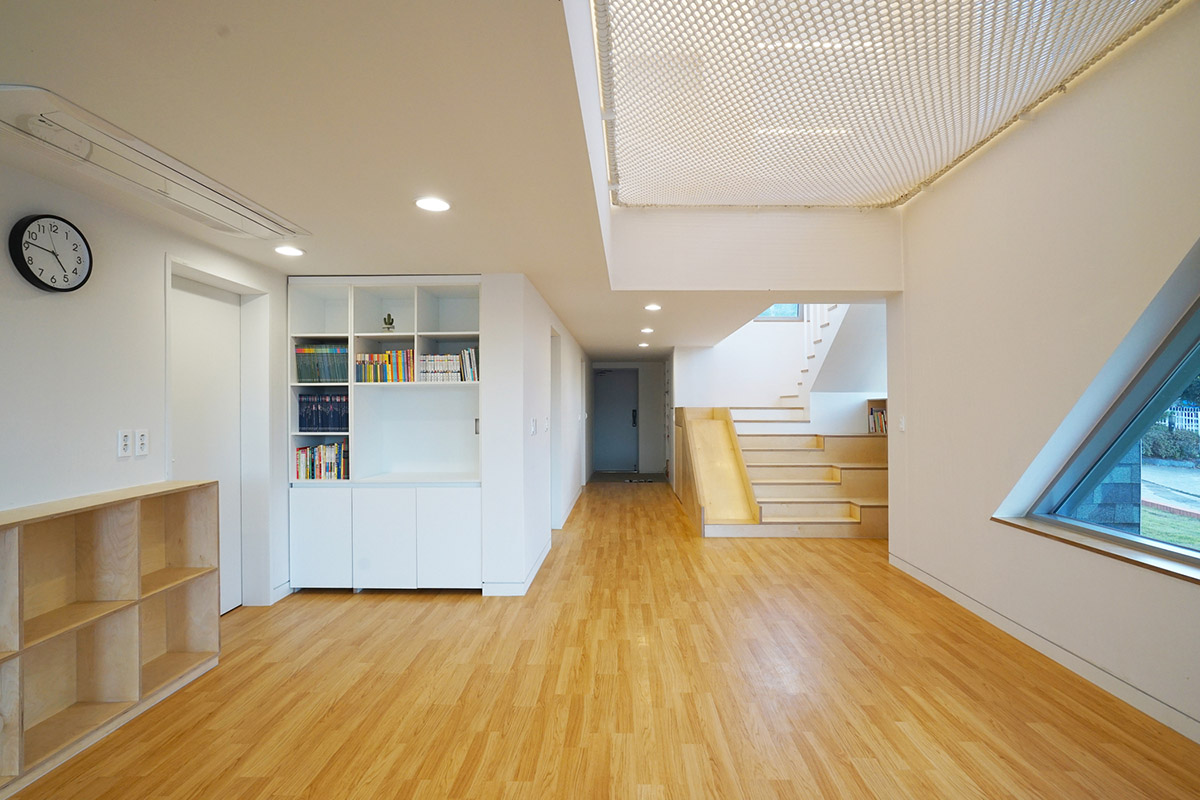 JYA-RCHITECTS designs childcare center with pitched roofs and colorful units in South Korea