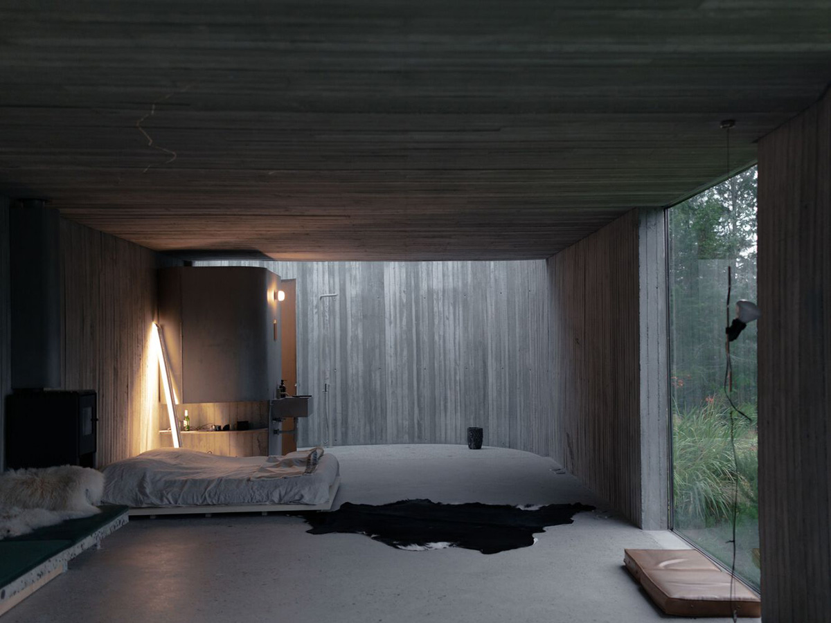 Ballen House in Colombia explores possibilities of living in larger spaces in a lush hilly terrain
