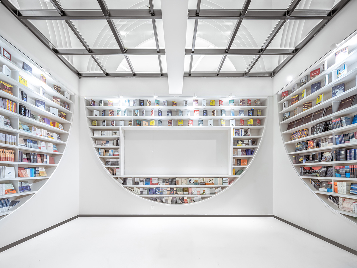 The First Zhongshu Bookstore in Xi'an, China by Wutopia Lab Performs a White Divine Comedy