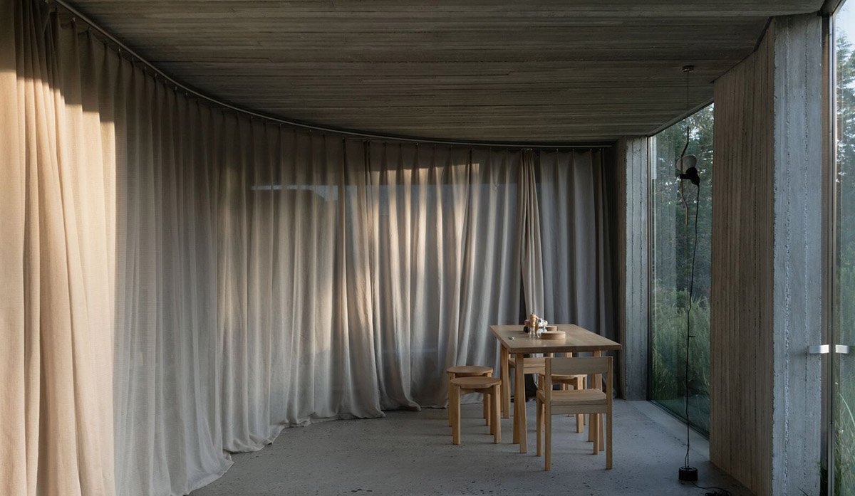 Ballen House in Colombia explores possibilities of living in larger spaces in a lush hilly terrain