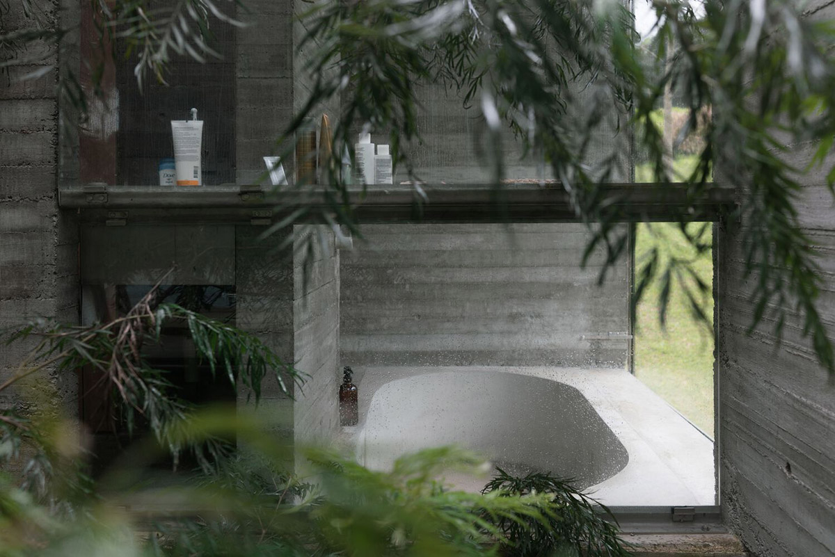 Ballen House in Colombia explores possibilities of living in larger spaces in a lush hilly terrain