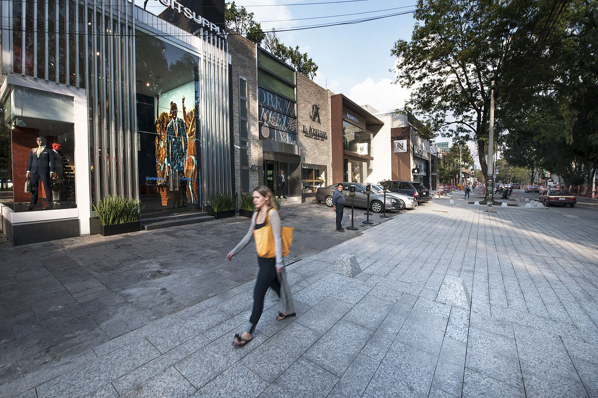 BGP Arquitectura gives a new face to a commercial corridor in Mexico City