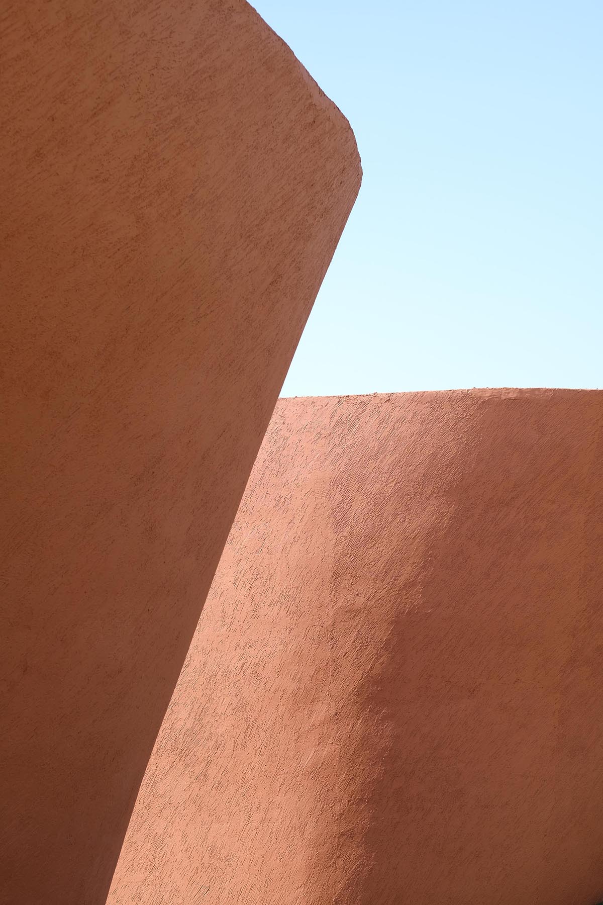 sP+a completes India's new arts centre, Hampi Art Labs, with sinuous concrete volume