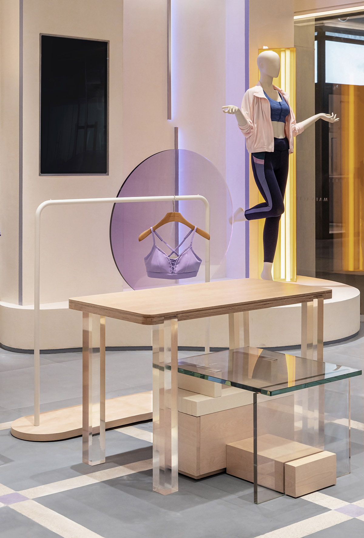 S&ograve; Studio creates interiors for flagship store like 