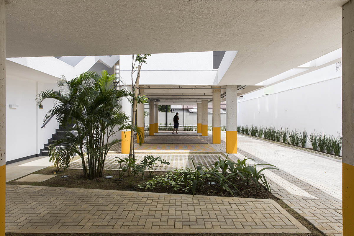 Manga - Vila Santa Thereza Building by Laurent Troost features yellow metal screen in Brazil