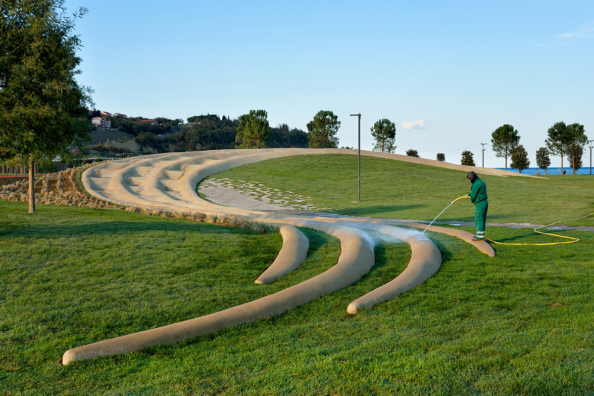 Enota completes a new Central Park with undulating urban elements in coastal town of Slovenia