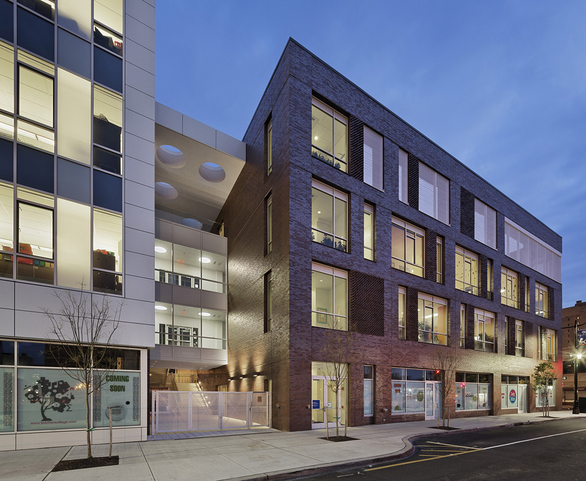 Richard Meier & Partners completes 3 new buildings featuring different façade palette in Newark