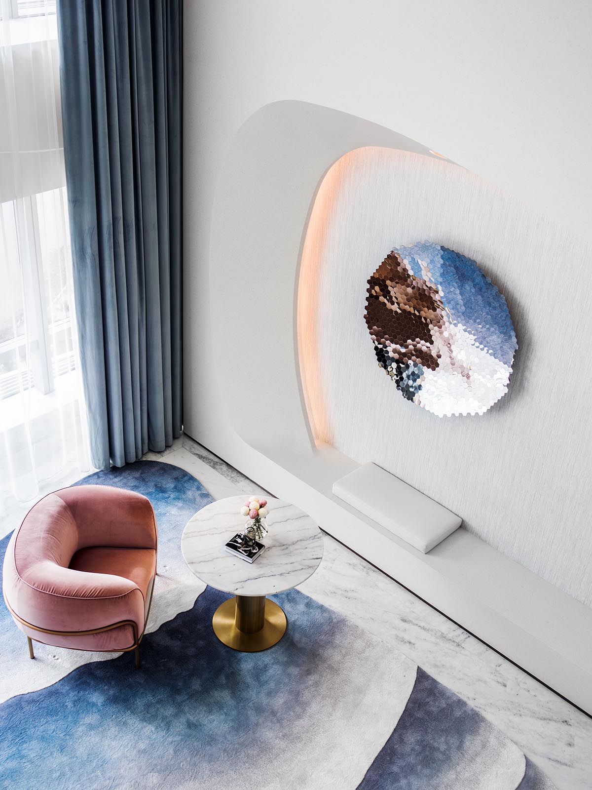 T.K. Chu Design completes interiors of duplex apartment of Yanlord Marina Center in Zhuhai