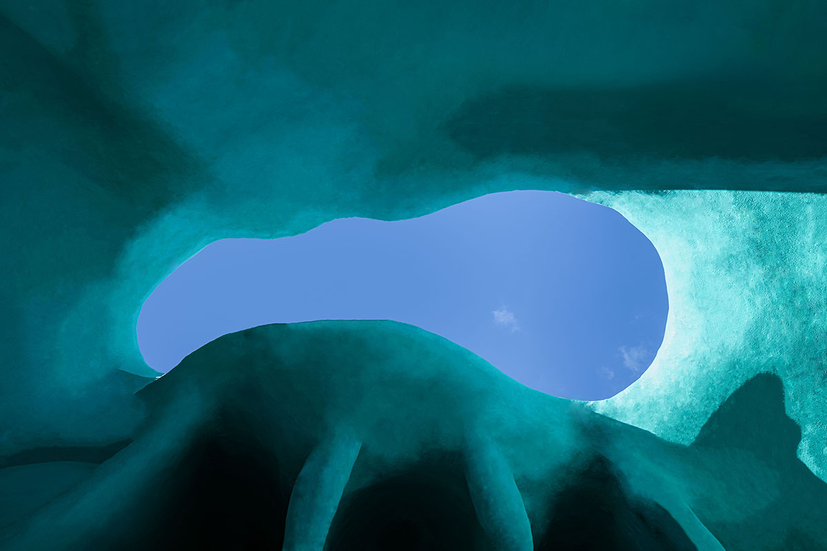 Badie Architects imagines Esca Playa restaurant as a continuous concrete shell in a desert 