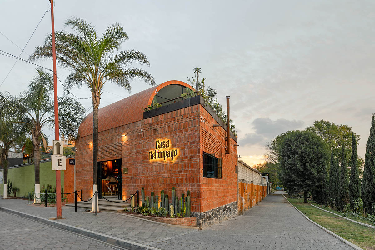 Estudio Tecalli built bar with red brick vault in Mexico