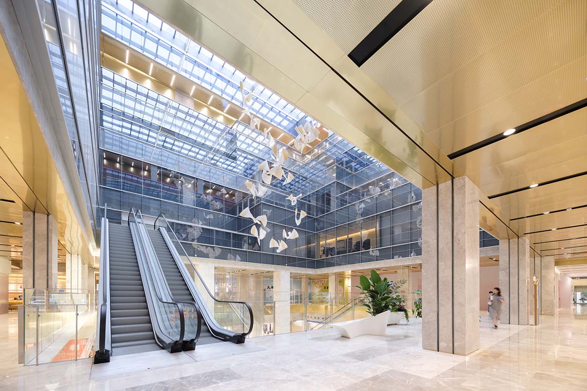 CLOU renovates Beijing's Huijing Twin Towers with a three-dimensional city courtyard