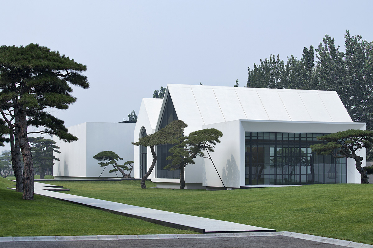 Vermilion Zhou Design Group In China Created An Art Museum That Has 199 Pine Trees