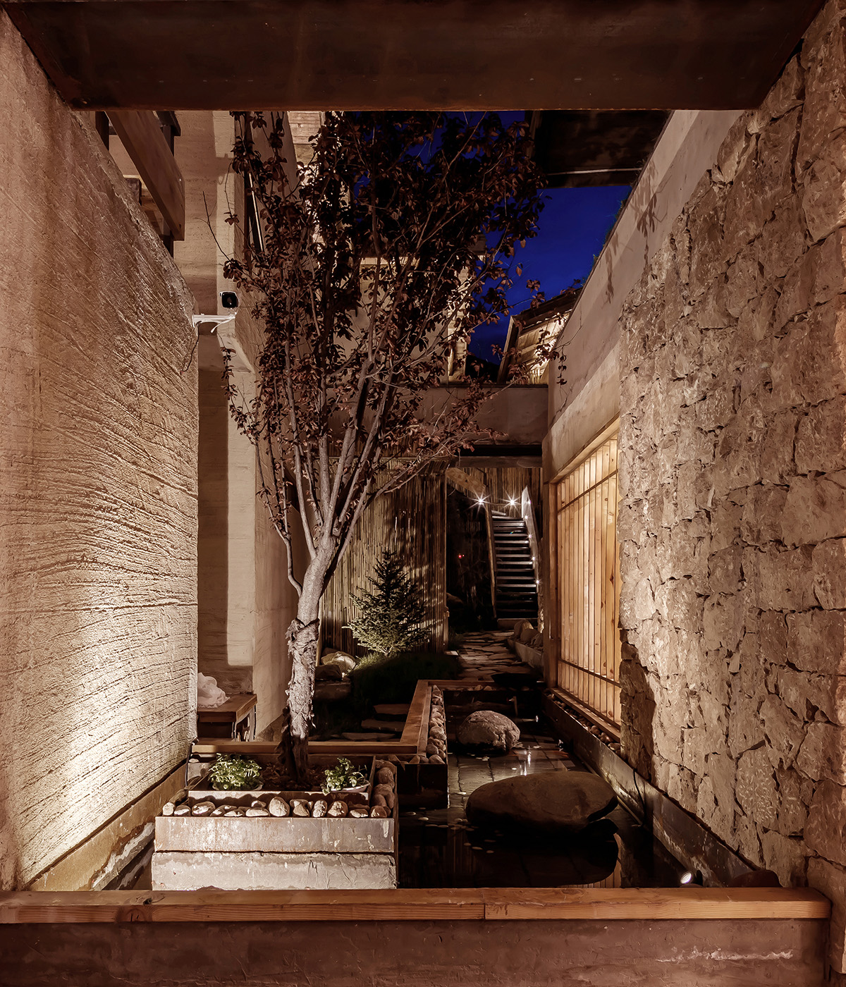 Yiduan Shanghai Interior Design uses Tibetan style with smooth transitions for a new homestay hotel