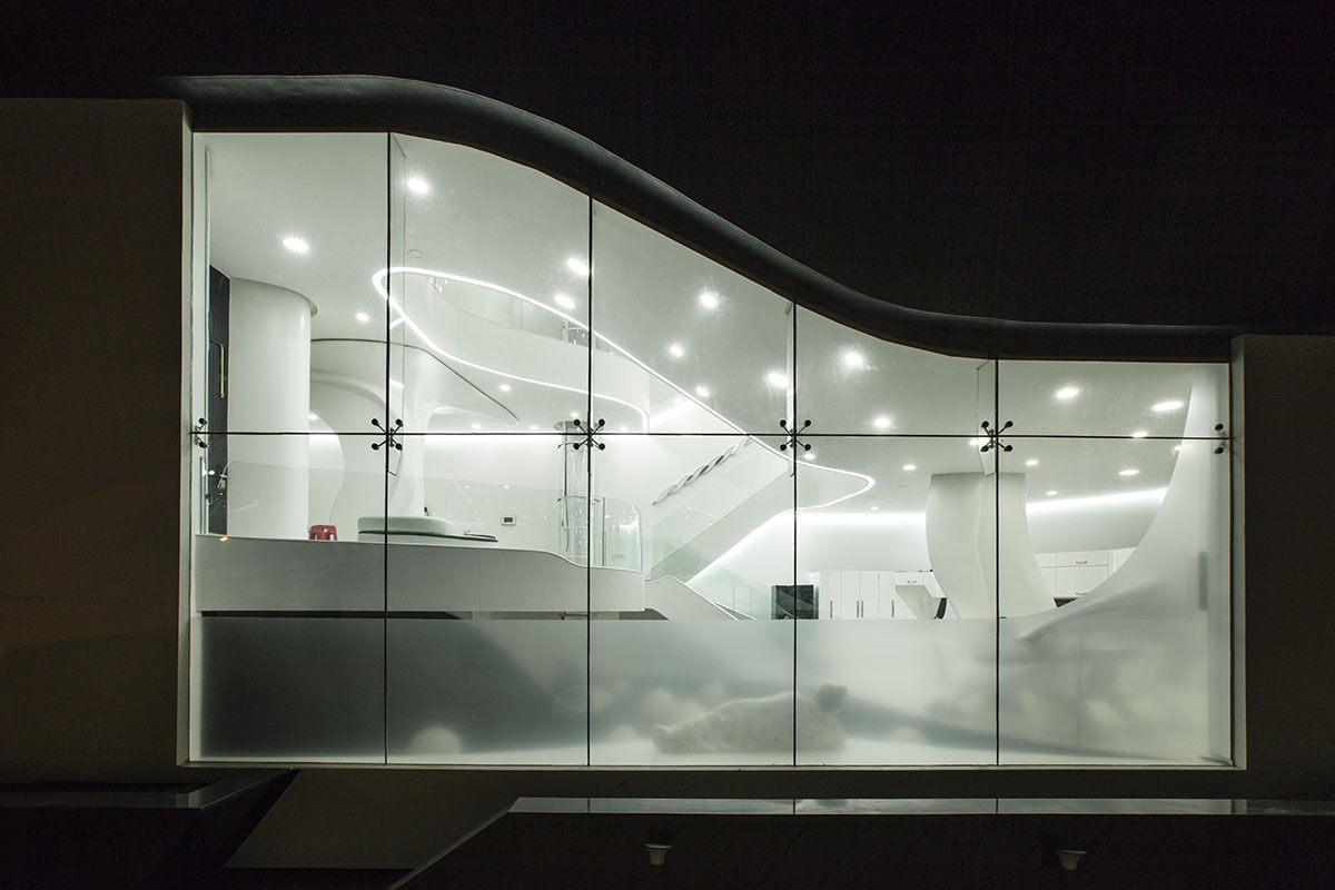 Elastica by Cadence Architects Challenges the Traditional Norms of Residential Planning