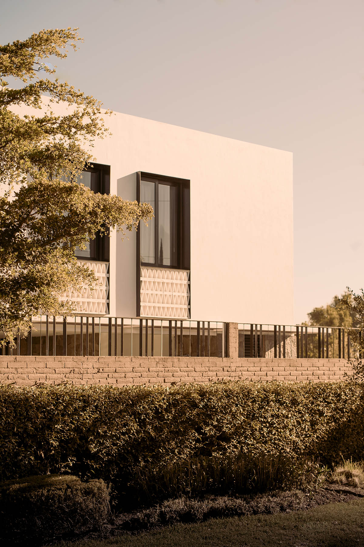 Rea Studio completes Casa Alazán with porous volume in Jalisco, Mexico