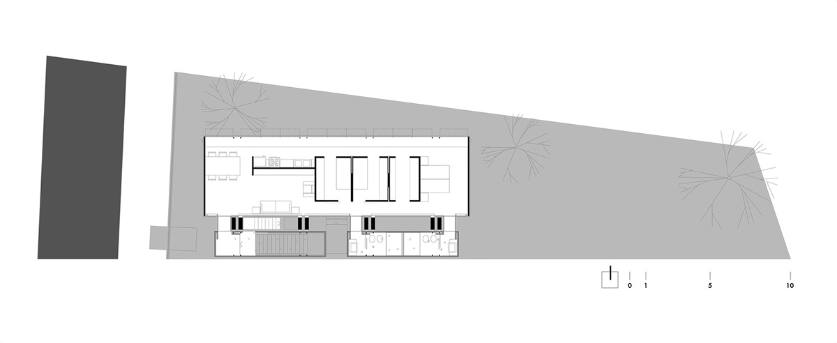 TDA uses mega cantilevered concrete block as a roof and social gallery for a house in Paraguay