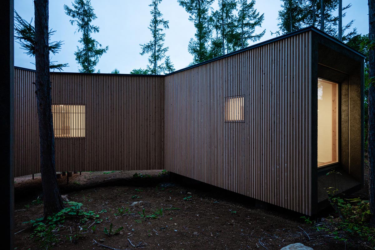 Florian Busch Architects creates branch-like retreat to escape to forest’s solitude in Japan