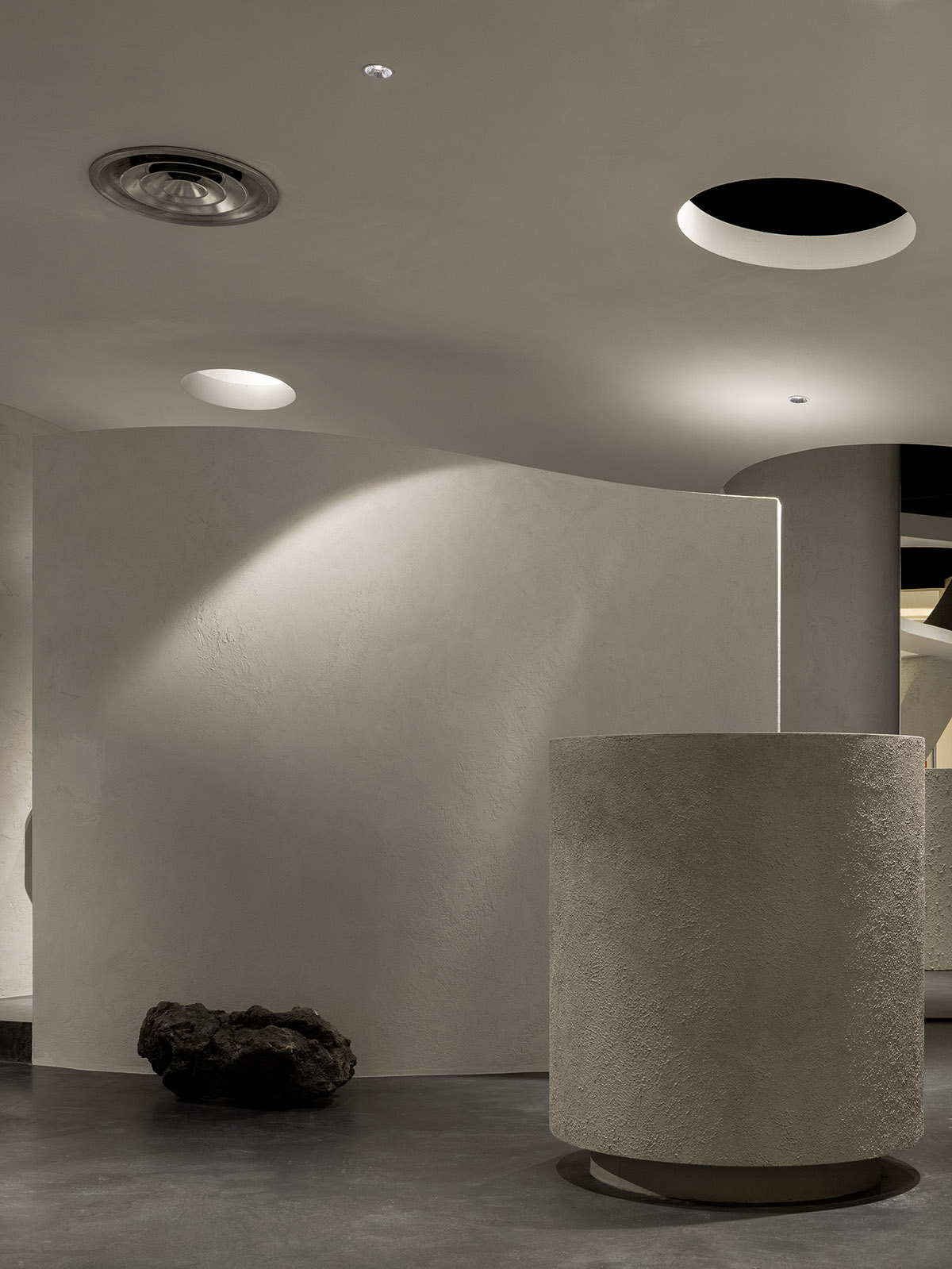 lialawlab completes retro-futuristic skincare centre in Hangzhou, China