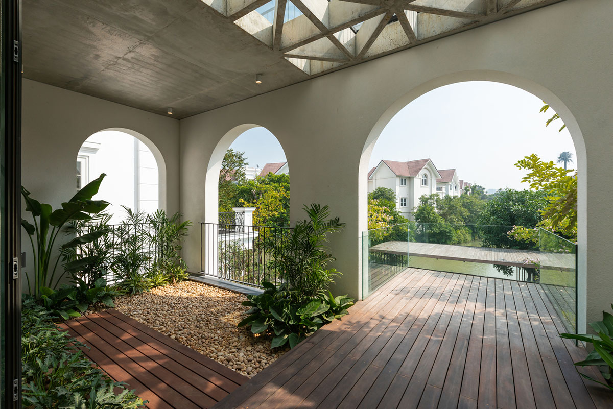 Nemo Studio's Vietnamese Villa AD8 brings tropical atmosphere inside with natural elements