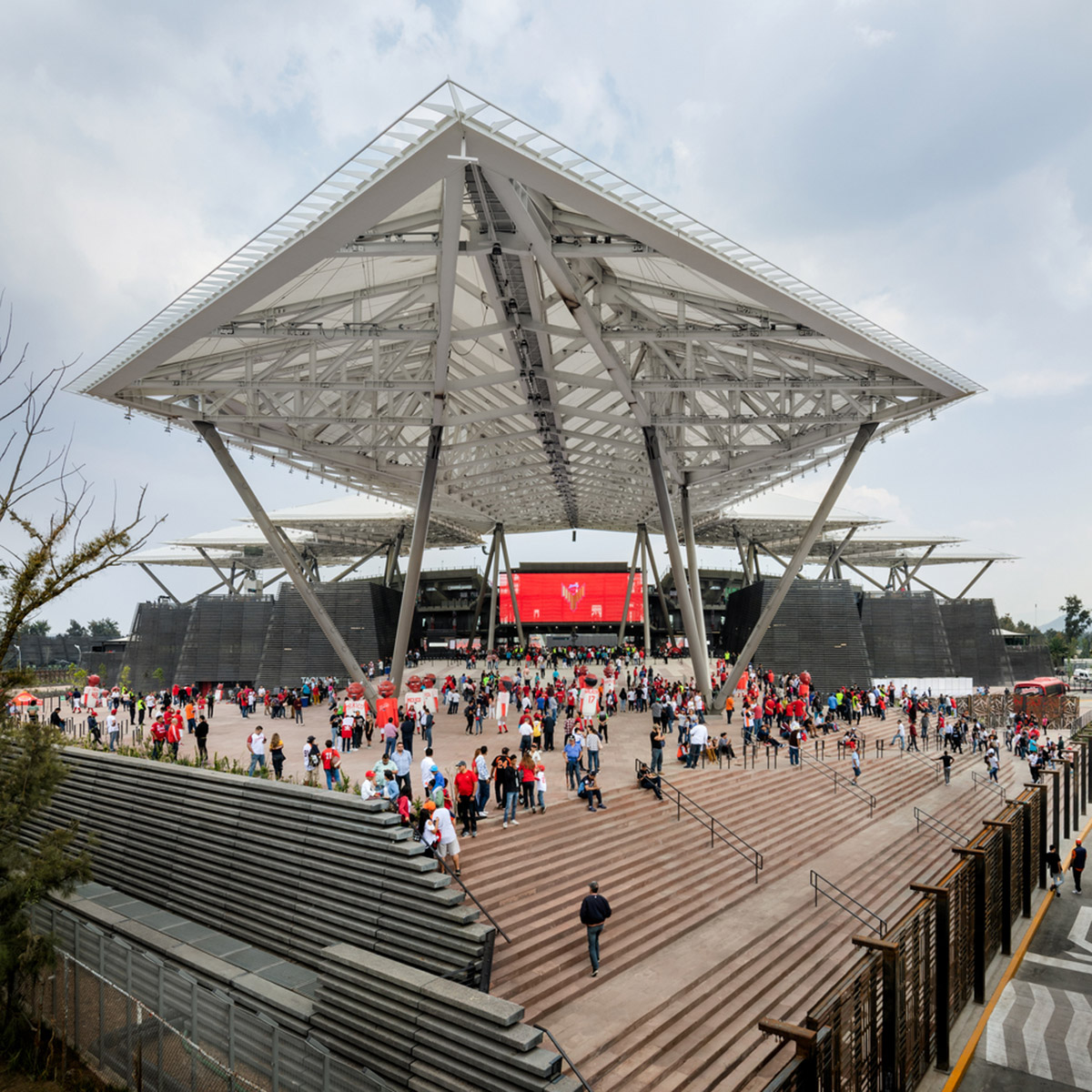 FGP Atelier completes Mexico's baseball stadium with a roof resembling Diablos' trident