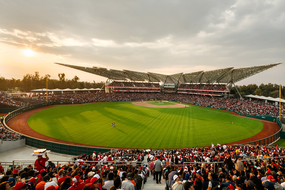 FGP Atelier completes Mexico's baseball stadium with a roof resembling Diablos' trident