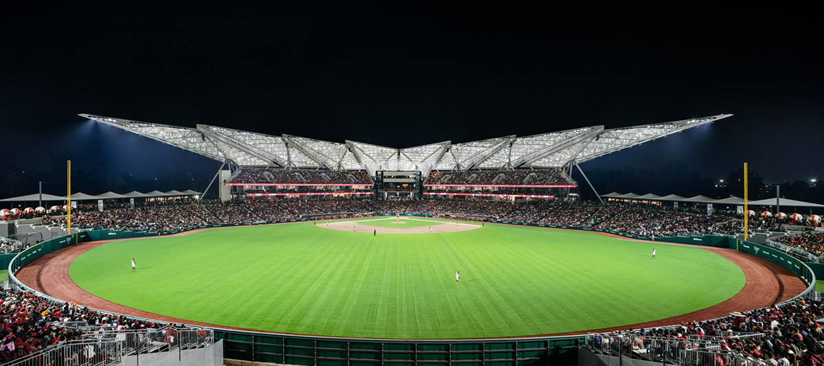 FGP Atelier completes Mexico's baseball stadium with a roof resembling Diablos' trident